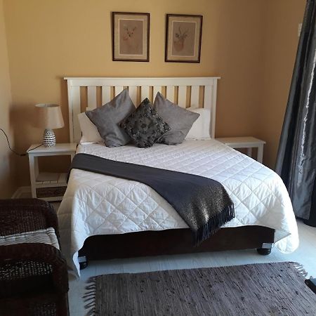African Dreams Bed And Breakfast East London Extérieur photo